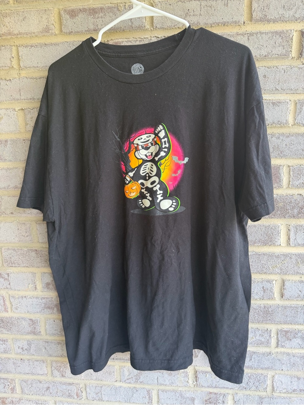 Buc-ee’s Halloween Skeleton Beaver Graphic T-Shirt Black 2XL
